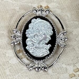 Vintage 925 Sterling Silver Cameo Oval Brooch Pin Coquette Victorian Romantic